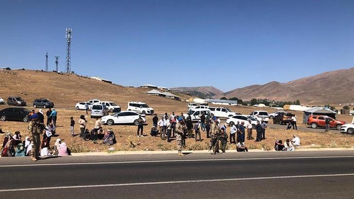 Yolun karşısına geçmeye çalışırken otomobilin çarptığı yaya öldü