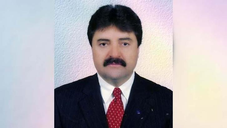 Evinin önünde silahlı saldırıya uğrayan mali müşavir öldü