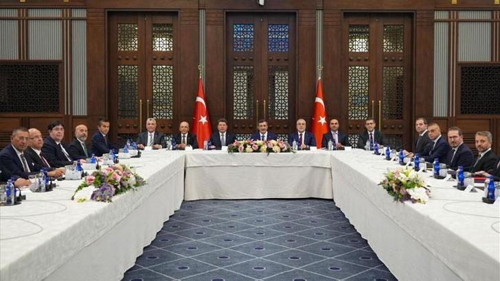 Cevdet Yılmaz, TİSK heyetini kabul etti