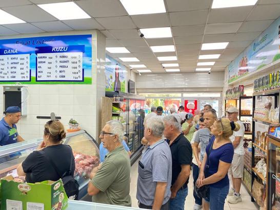 Aydın'da Halk Ege Et'te indirim yoğunluğu