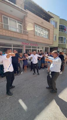 Bursa'da geleneksel düğün adetleriyle evlendiler