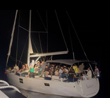 Datça'da 77 kaçak göçmen kurtarıldı