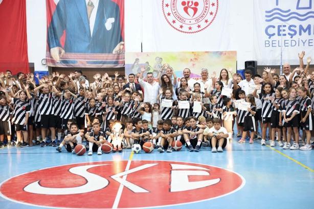 Çeşme'de Yaz Spor Okulu'nda sertifika coşkusu