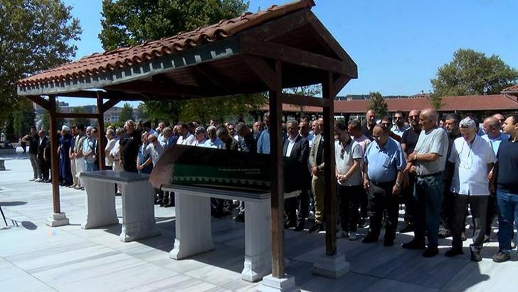 Ticaret Bakanı Ömer Bolat'ın halası Sermin Özcanlı son yolculuğuna uğurlandı