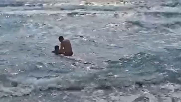 Denizde açığa sürüklenen 2 kuzenden 1’i öldü