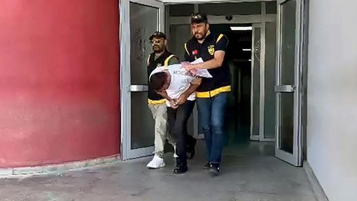 Fuhuş operasyonunda polisi görünce çatı katına saklandılar