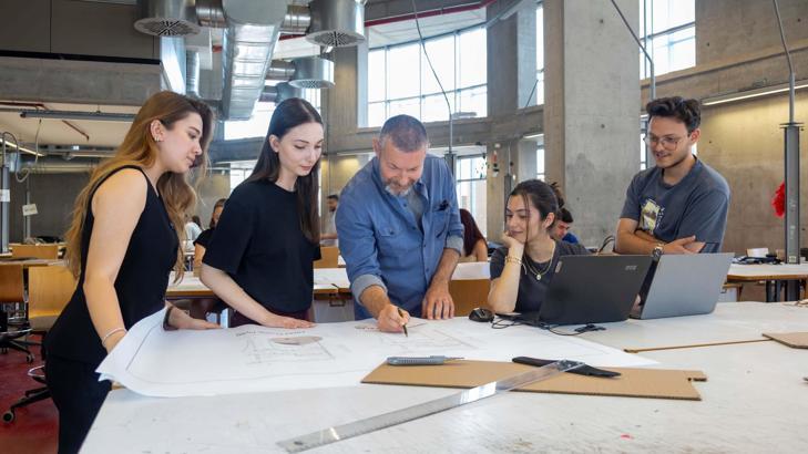 İEÜ 'Avrupa' üçüncüsü