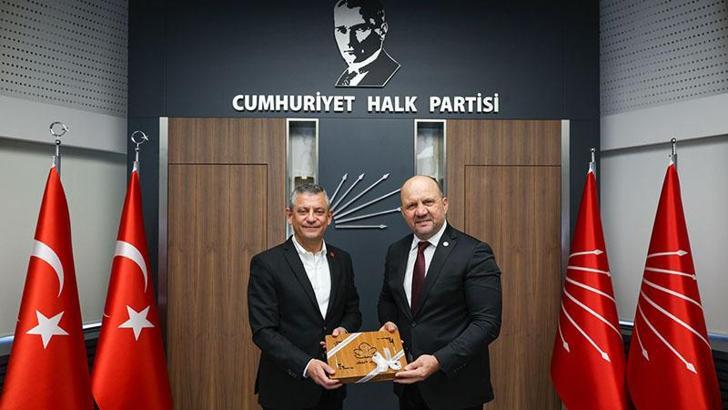 Özgür Özel, Balkan Türkleri temsilcileri ile görüştü