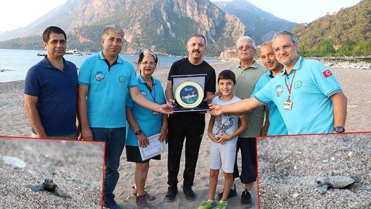 Çıralı'daki çeyrek asırlık gönüllü deniz kaplumbağası koruyucularına plaket