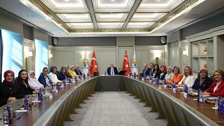 Cumhurbaşkanı Erdoğan, AK Parti'li kadın belediye başkanlarını kabul etti