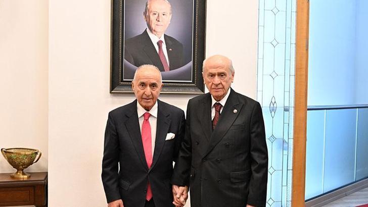 CHP eski Genel Başkanı Hikmet Çetin, Bahçeli'yi ziyaret etti