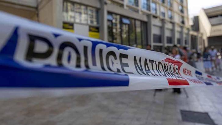 Fransa’da bıçakla 5 kişiyi yaralayan saldırgan hayatını kaybetti