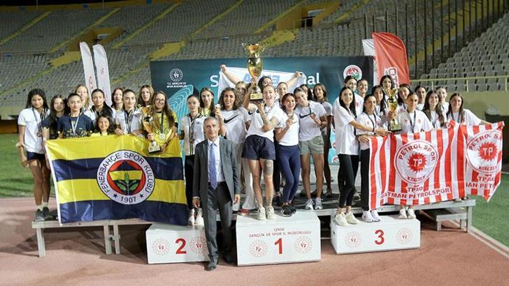 Atletizm Süper Lig’inde ENKA kadınlar ve erkeklerde şampiyon oldu