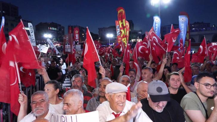 İstanbul - Özgür Özel, Zeytinburnu'nda konuştu