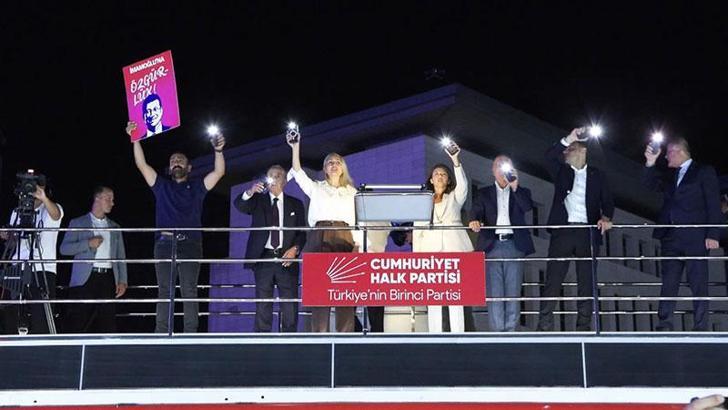 Özgür Özel, Zeytinburnu'nda konuştu