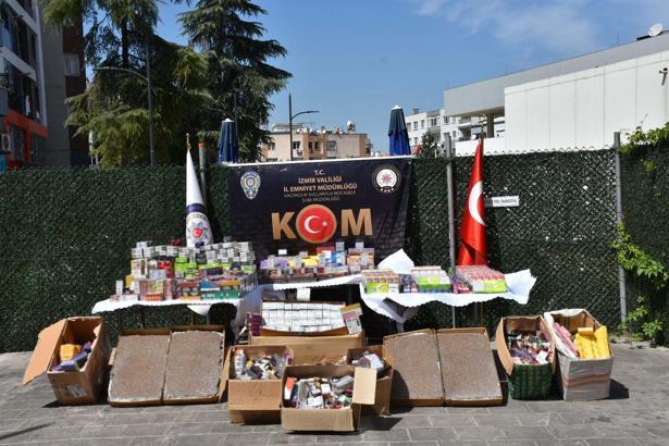 İzmir'de kaçak tütün ve elektronik sigara operasyonu