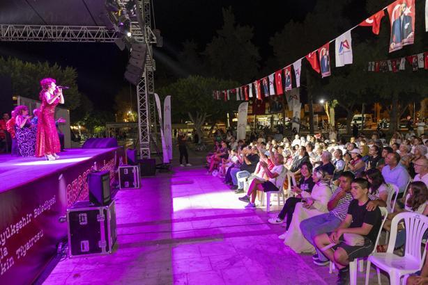 Mersinliler bu yaz sanata büyükşehir ile doydu