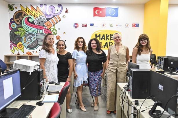 Muratpaşa’dan kadınlara dijital çağ eğitimi