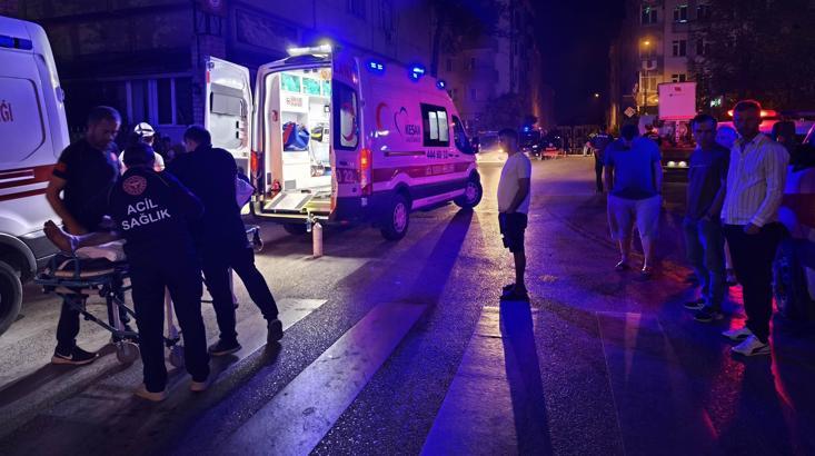 Orduevinin yatakhanesinde çıkan yangında 16 asker dumandan etkilendi