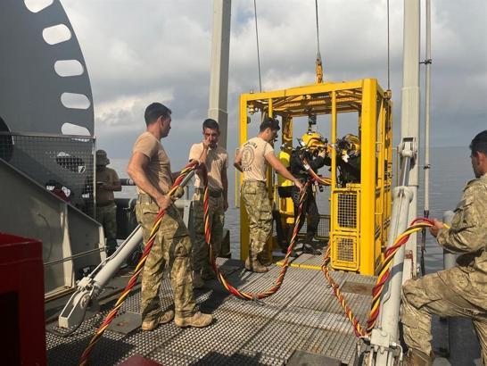 Yukay’ın denizin 68 metre derinliğindeki cenazesi, ‘mavi kordonlu kol saati’nden teşhis edildi / Ek fotoğraflar