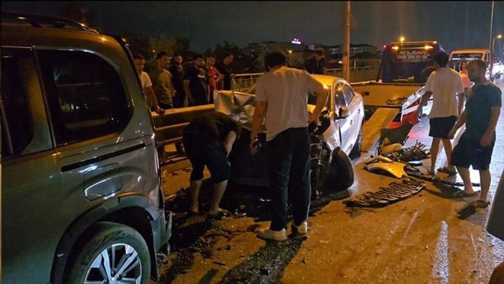 Sancaktepe'de 8 araçlık zincirleme trafik kazası: 1 yaralı