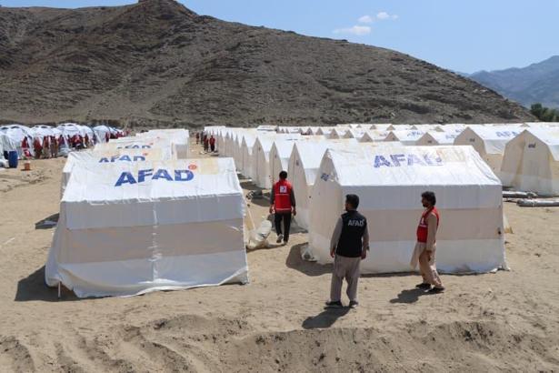 Türkiye'den Afganistan'a deprem yardımı