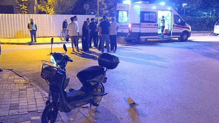 Bursa'da otomobille çarpışan elektrikli bisikletin sürücüsü ağır yaralandı
