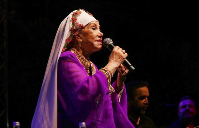 Bedia Akartürk, 40 yıl sonra aynı sahnede