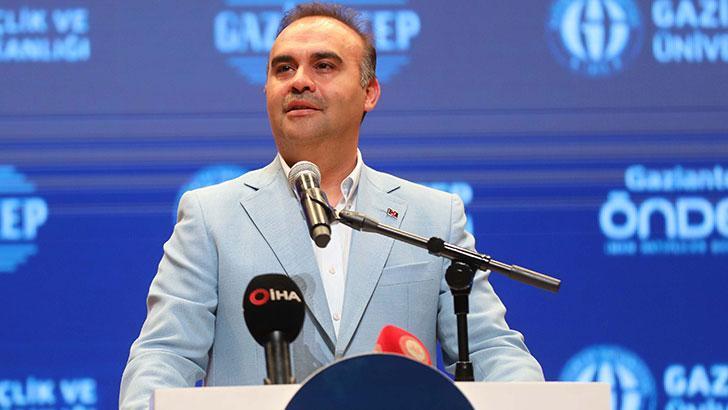 Bakan Kacır: Ay'a uzay aracı göndereceğiz