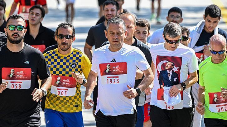 Özgür Özel, 'CHP 102'nci Yıl Koşusu'na katıldı
