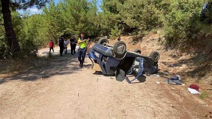 Otomobil uçurumdan yuvarlandı; anne ile 2 yaşındaki oğlu öldü