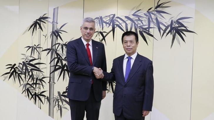 Bakan Memişoğlu, Çin Ulusal Sağlık Komisyonu Başkanı Haichao ile bir araya geldi