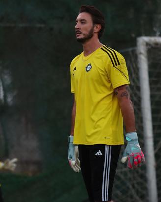 Altay'da kaleci Ozan'dan kötü haber