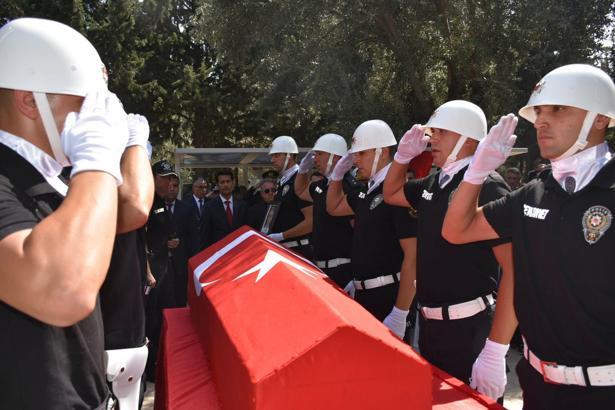 İzmir'de şehit 2 polis için tören (2)