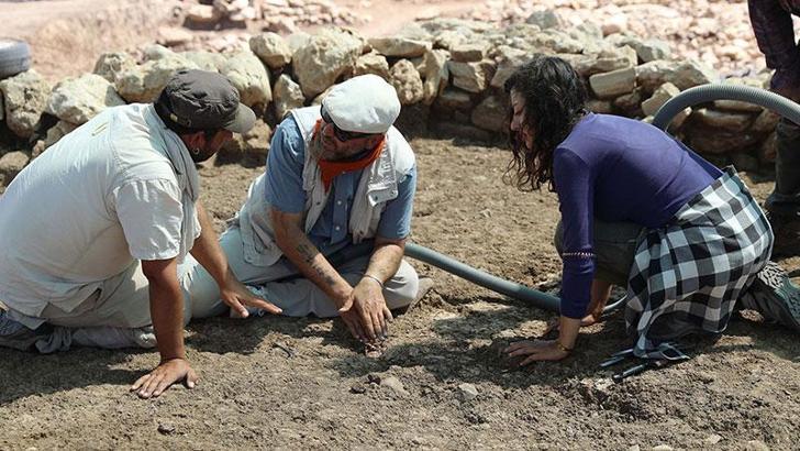 Çayönü Tepesi'nde 9 bin 500 yıllık 'kamusal yapı' gün yüzüne çıkarıldı