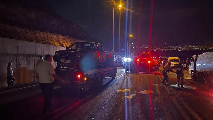 Kayseri'de otomobil ile kamyonet çarpıştı: 1 ölü, 4 yaralı