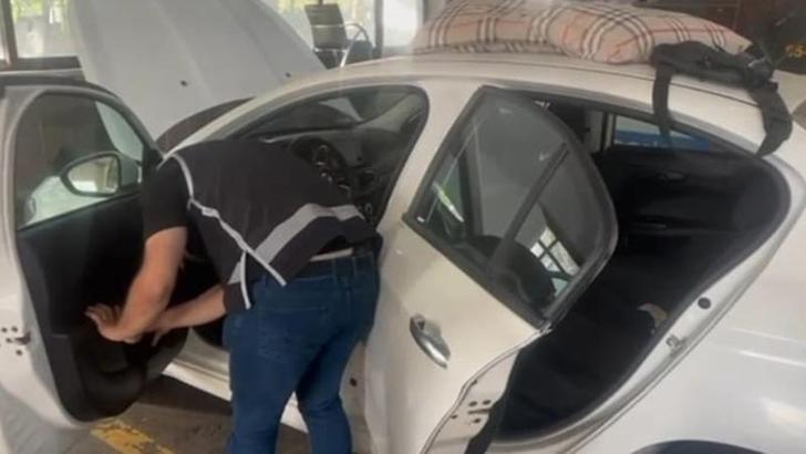 Van'da otomobilde sahte döviz ele geçirildi