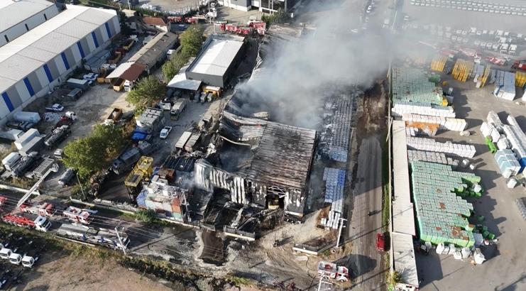 Kocaeli'de lojistik deposunda yangın (4)