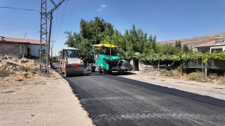 Büyükşehir Belediyesi’nden Develi’ye 8 milyon liralık asfalt
