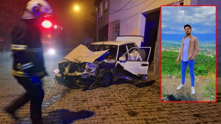 Otomobil, römorka çarptı; 1 ölü, 1 yaralı