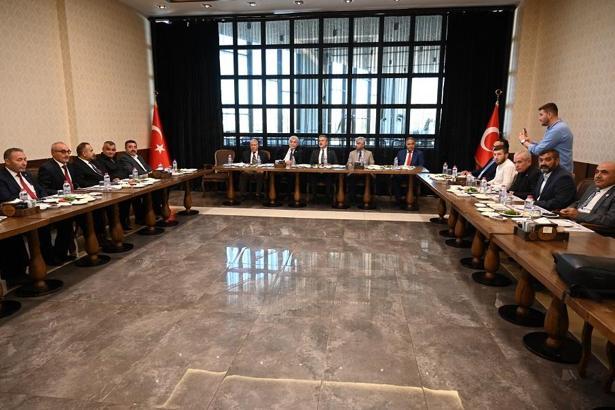 Suat Kılıç: Kürecik ve İncirlik üsleri kapatılmalıdır