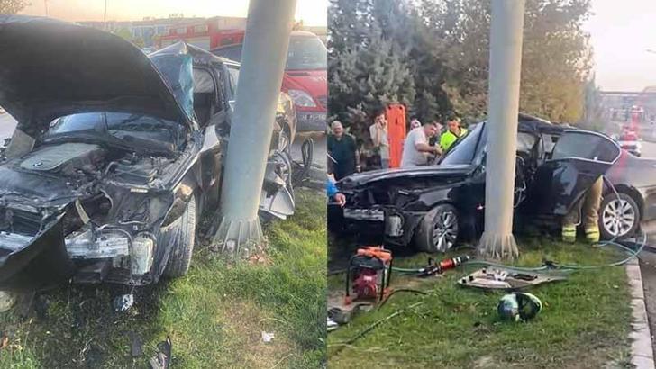 Yön levhası direğine çarpan otomobilin sürücüsü ağır yaralandı