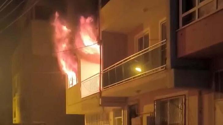 Evini ateşe veren baba öldü, oğlu yaralandı