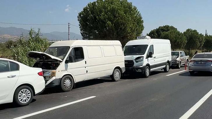 4 aracın karıştığı kazada anne ve 3 aylık bebeği yaralandı