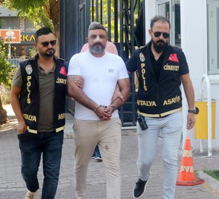 Trabzonsporlu eski futbolcunun oğlu Antalya'da öldürüldü (2)