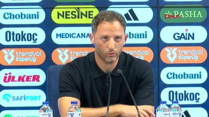 Domenico Tedesco: Bazen 1 kişi fazla oynamak o kadar da kolay değildir