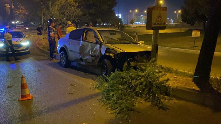 Bursa'da hafif ticari araçla otomobil çarpıştı: 1 yaralı