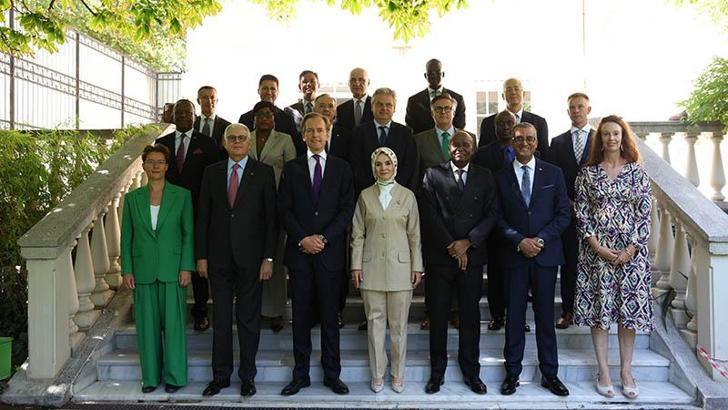 Bakan Göktaş, Frankofon büyükelçilerle görüştü