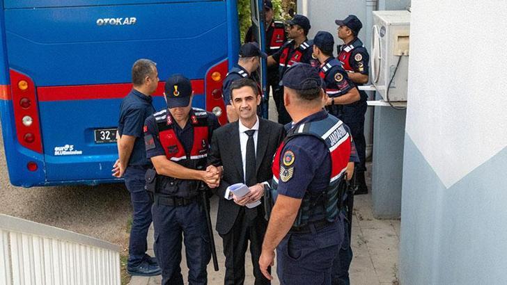 Gelendost Belediyesi'nde 'rüşvet' ve 'zimmet' davasında 1 tahliye