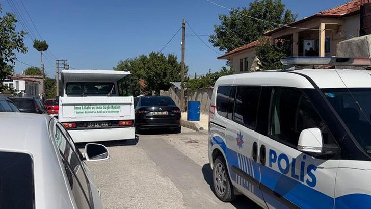 2’nci kattaki balkondan 1’inci katın balkonuna düşüp öldü